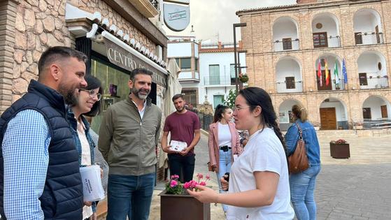 Fernández-Pacheco arropa a los candidatos del PP de Laujar de Andarax y Fondón