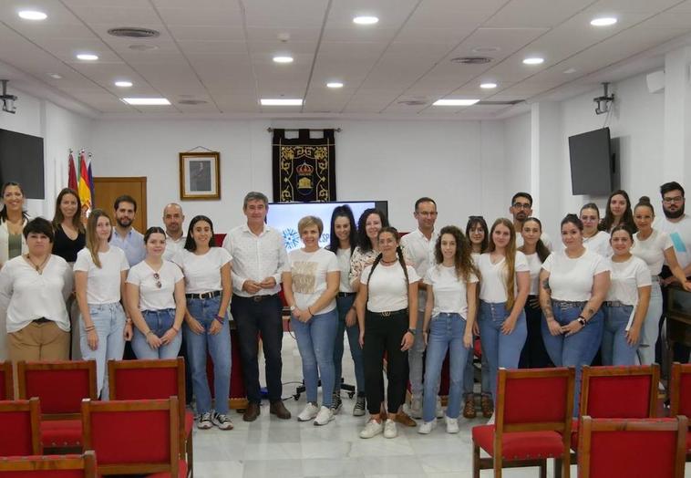Adra crea una bolsa de empleo para conciliar trabajo y familia