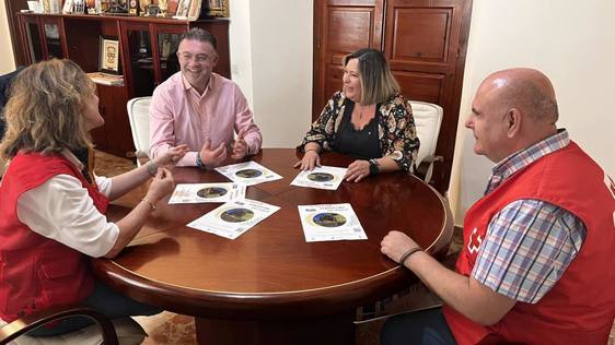 Cruz Roja invita a caminar por la Sierra de Gádor