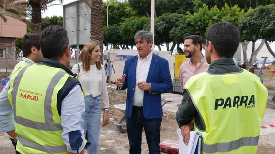 Las obras del parque infantil de La Isla concluirán «en las próximas semanas»