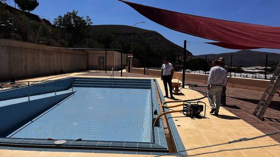 Berja abre al público sus piscinas municipales