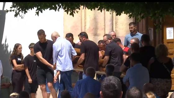 Dalías despide a María con un sonoro aplauso a las puertas de Santa María de Ambrox