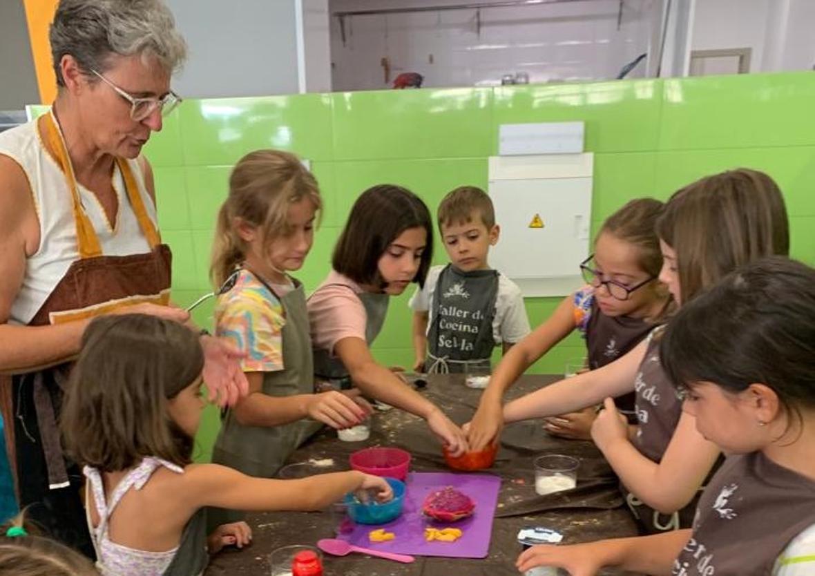 Continúan los talleres de cocina para niños en el Mercado