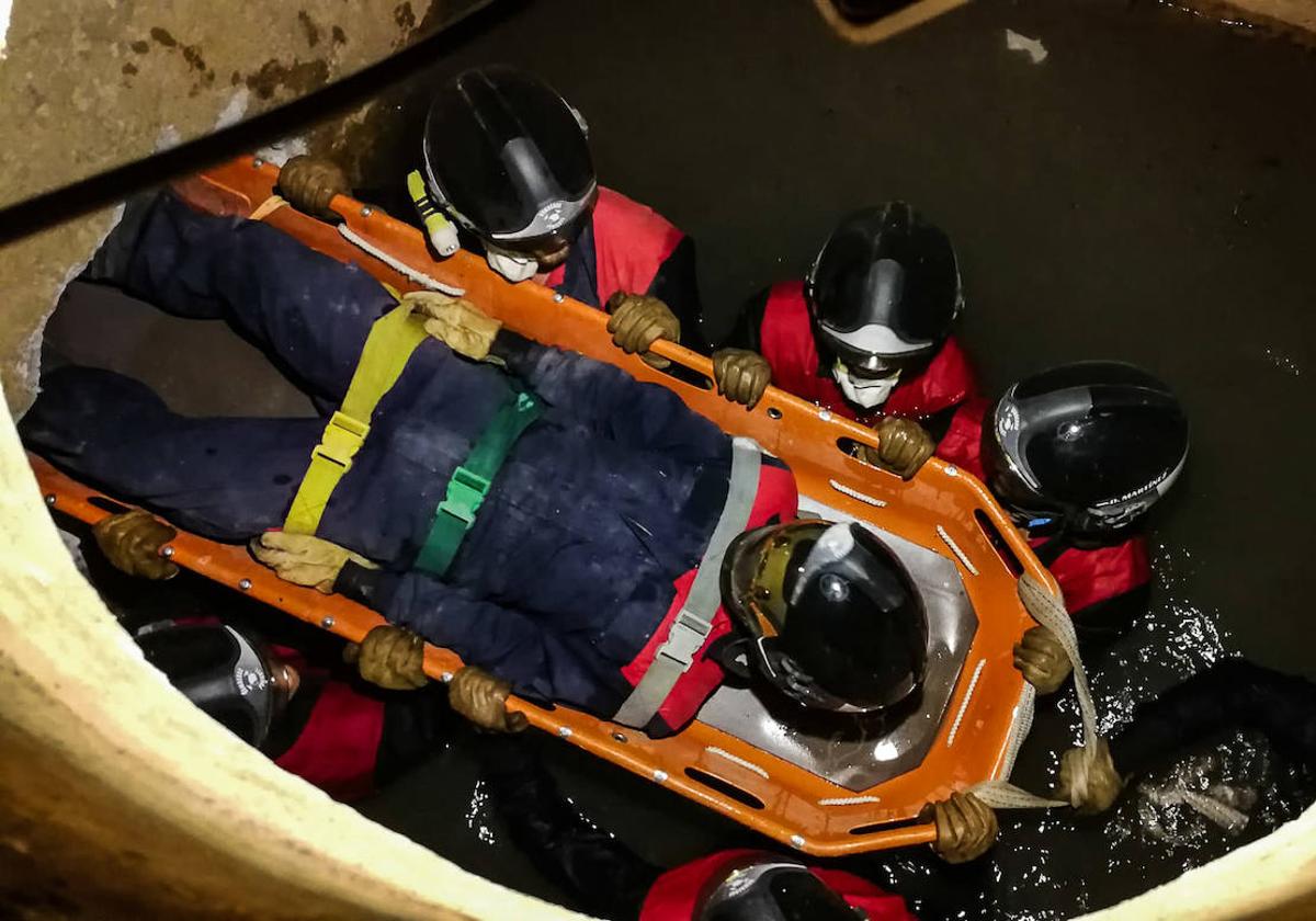 Un terremoto pone a prueba a Bomberos del Poniente en Berja