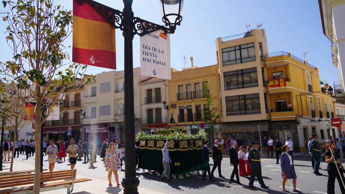 La Virgen del Pilar procesiona por las calles de Berja