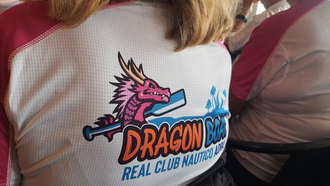 El 'bote dragón' que regenera cuerpo y mente en Adra