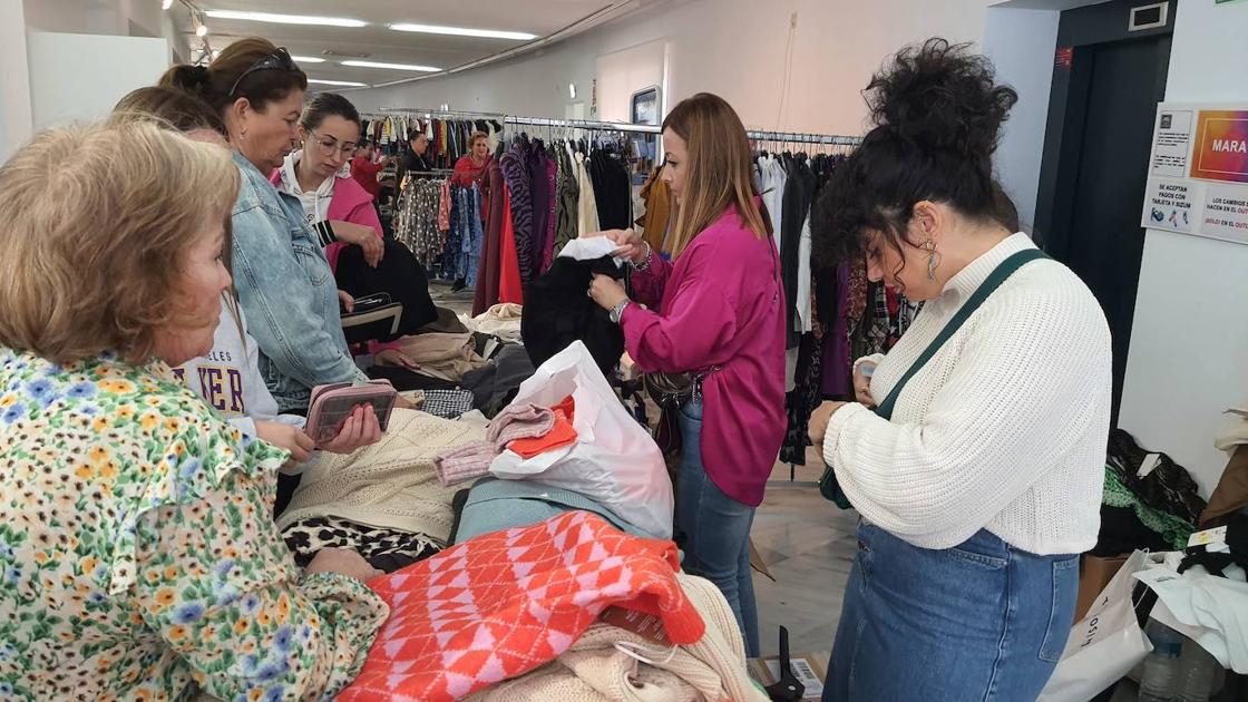 Los abderitanos se van de tiendas al Auditorio