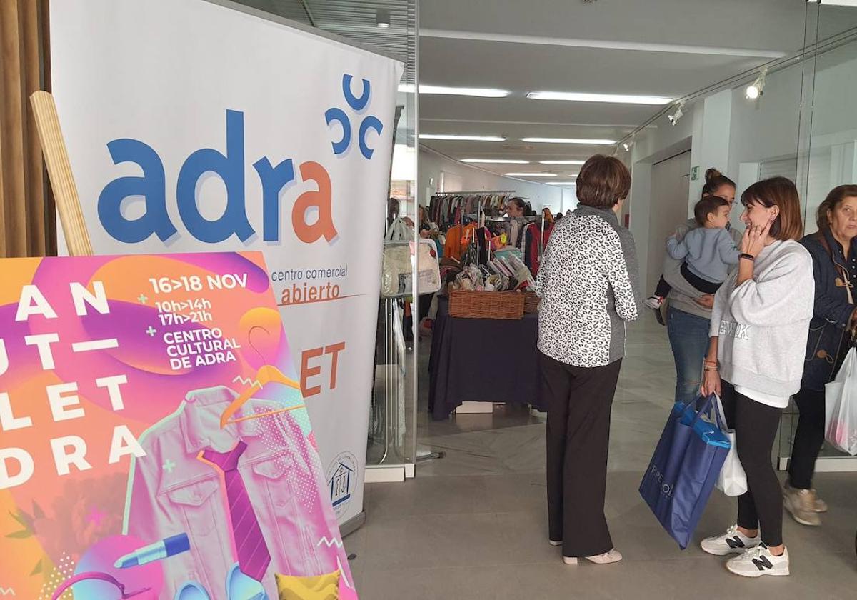 Los abderitanos se van de tiendas al Auditorio