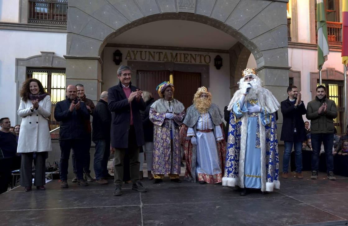 Sus Majestades de Oriente desfilan por la comarca