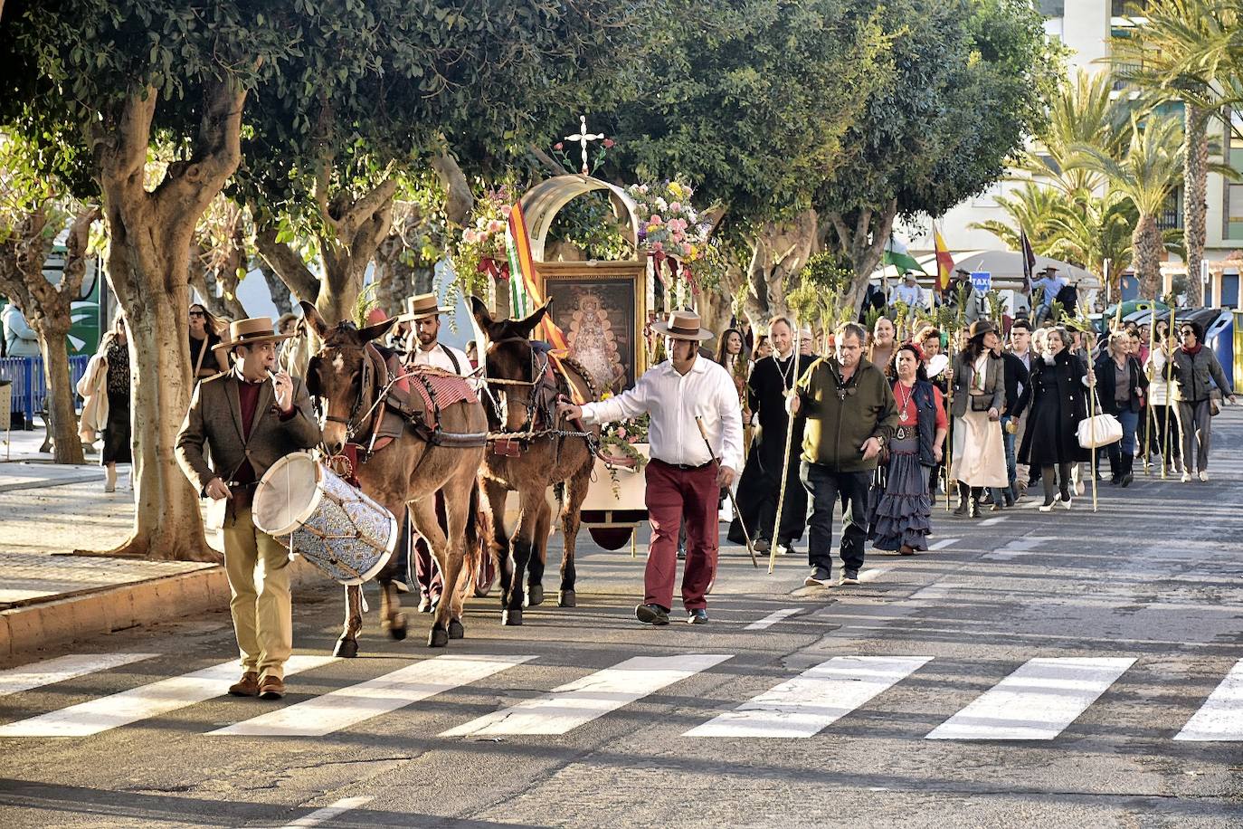 Adra venera a la Virgen del Rocío