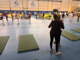 Más de 300 niños cuidan de su salud mientras se divierten