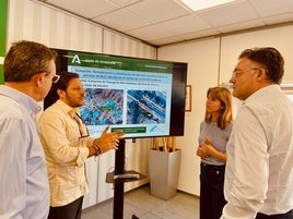 Berja mejora la seguridad en la parada de La Tomillera