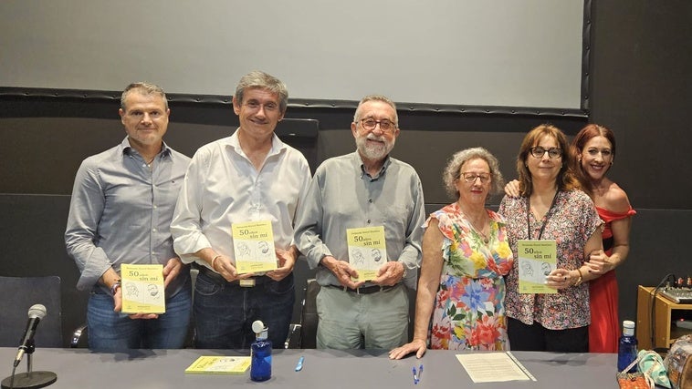 Fernando Porcel presenta su poemario en Adra