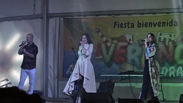 Adra recibe el verano con música y buen ambiente