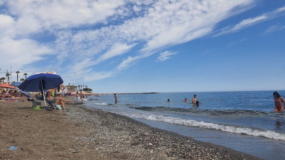 Adra traslada a las playas las actividades de ocio