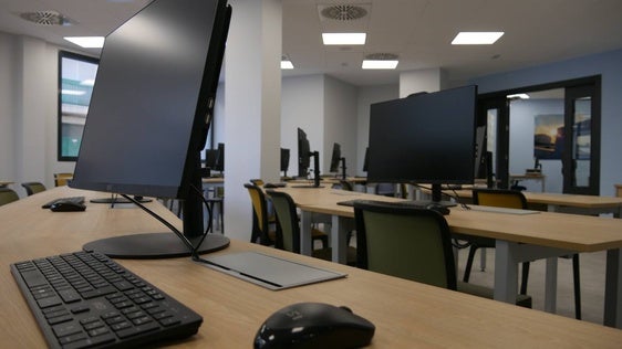 Nuevo horario de la sala de estudio: de siete de la mañana a doce de la noche