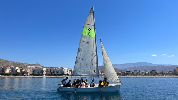 Campus de verano en el Club Náutico de Adra: el mar por bandera