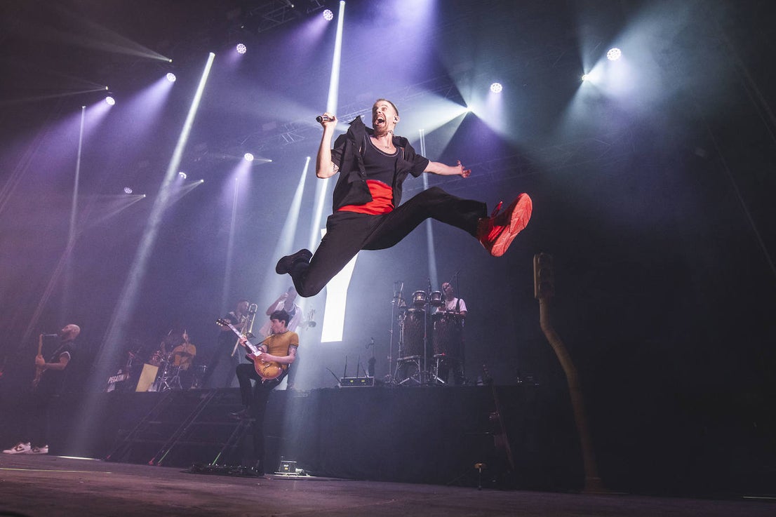 Continúa la fiesta del rock y la juerga en Adra