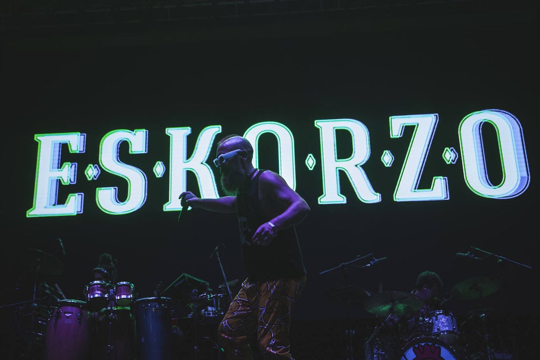 Continúa la fiesta del rock y la juerga en Adra