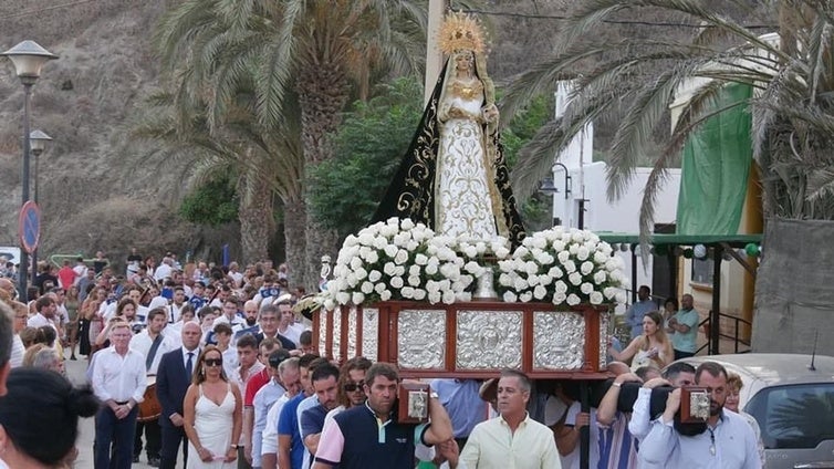 Guainos se viste de gala para celebrar sus fiestas en honor a la Virgen de los Dolores