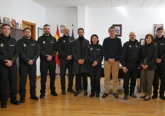 Los seis nuevos agentes de Policía de Adra, en la recta final de su formación