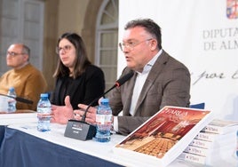 Presentación de la revista en el Patio de Luces de la Diputación de Almería.