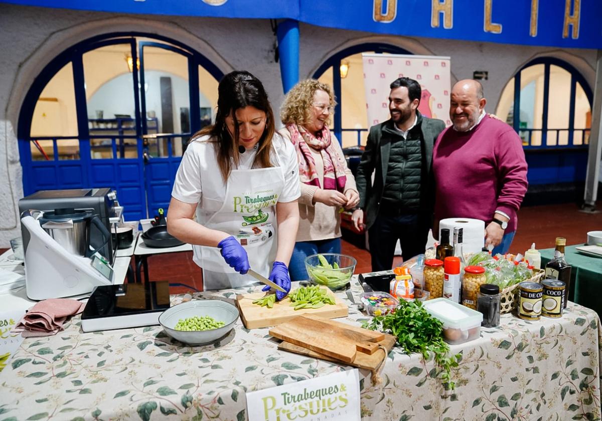 Dalías vive las Jornadas de Présules y Tirabeques con una masterclass de la influencer Lidia de la O