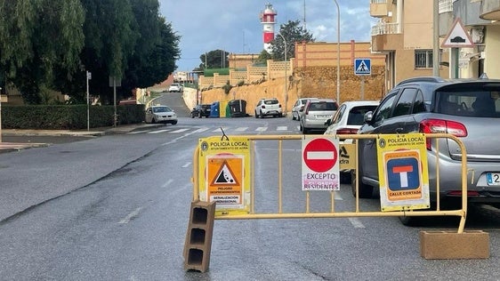 Adra registra una veintena de incidencias por el temporal de carácter leve