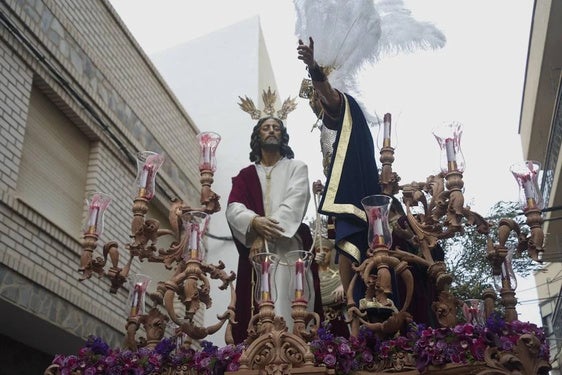 La lluvia impide la procesión de Nuestro Padre Jesús en su Prendimiento en Adra