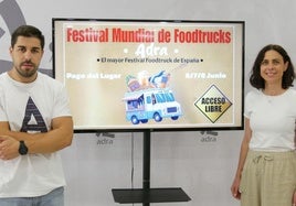 Regresa a Adra el Festival Mundial de Foodtrucks, con gastronomía internacional y música junto al mar