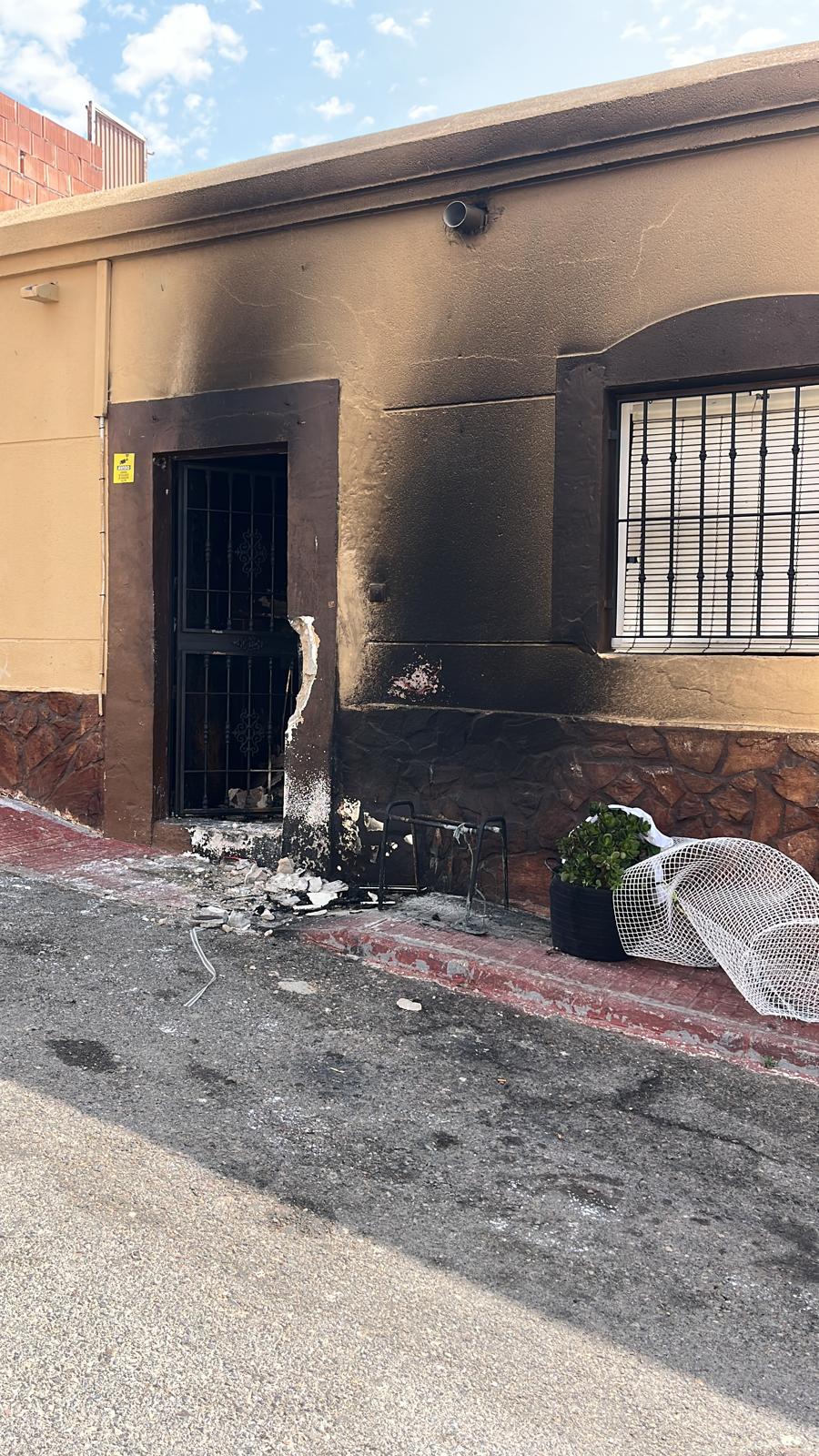 Así quedan las viviendas de &#039;Los Saúles&#039; tras el incendio en Puente del Río