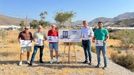 Manuel Cortés presenta el XXXIII Rally fotográfico 'Ciudad de Adra'