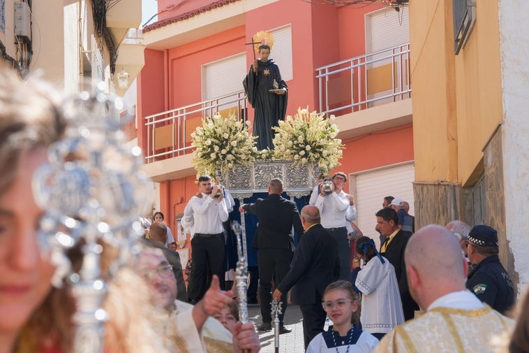 Adra despide la feria rindiendo homenaje a San Nicolás de Tolentino