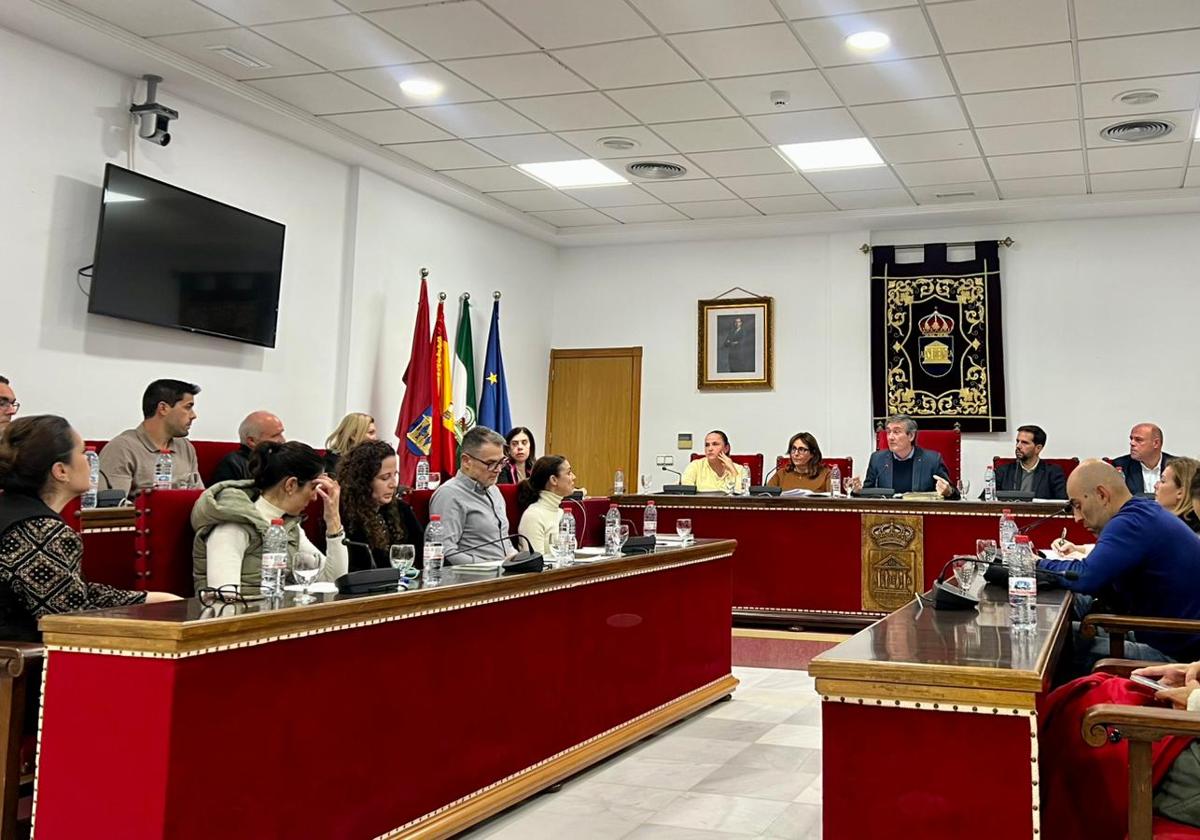 El Ayuntamiento de Adra condena las conductas violentas contra la Junta de Usuarios del Río Adra y reafirma su apoyo a los regantes