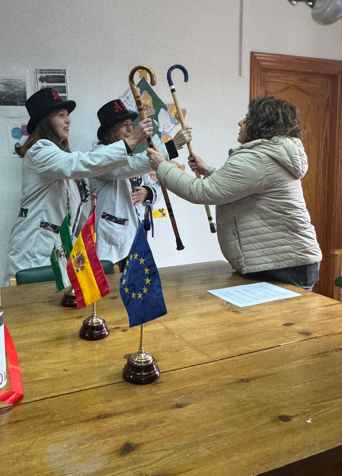 Imagen principal - Alcaldesas 'inocentes' por un día en Fuente Victoria