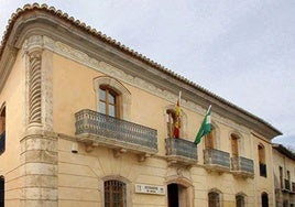 Exterior de la sede del Tribunal de Instancia de Berja.