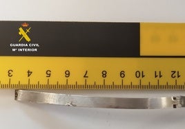 Dos detenidos en Adra  por estafar más de 8.000 euros en joyas falsas