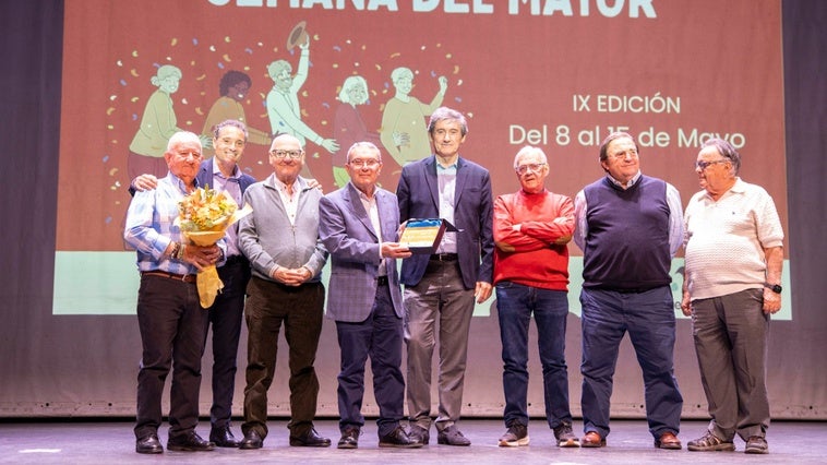 Adra rinde homenaje a sus mayores en una emotiva gala dentro de la IX Semana del Mayor