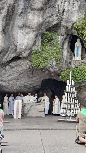 Imagen secundaria 2 - La Alta Alpujarra de Almería se encomienda a la Virgen de Lourdes