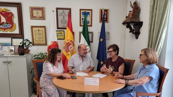 Dalías blinda su escudo social renovando su alianza con la Asociación El Timón para la atención de la salud mental