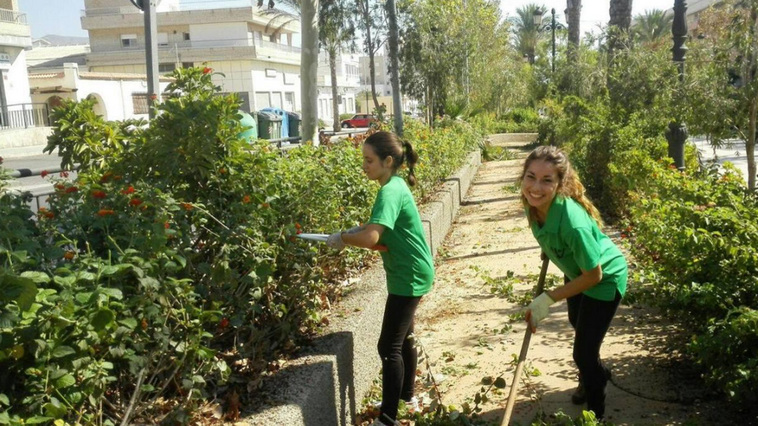 Adra abre una bolsa de empleo para oficial jardinero