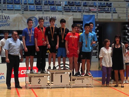 Medalla de plata del ‘bádminton Adra’ en el campeonato de España sub 15