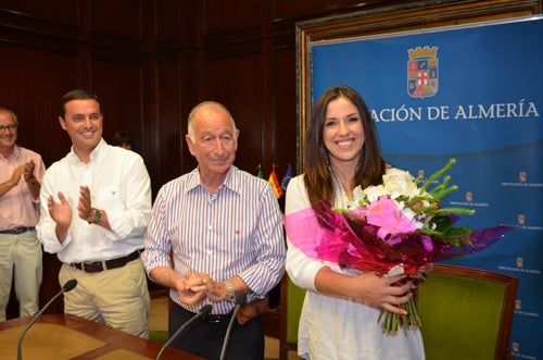 Diputación recibe a la jugadora de Almería de la Selección Nacional de Balonmano que ha logrado la medalla olímpica de Bronce en los JJOO de Londres