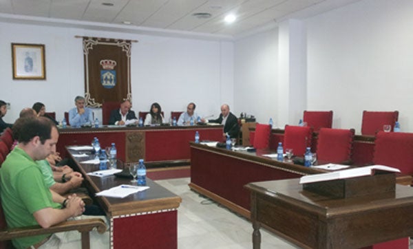 El equipo de Gobierno de Adra reprueba en pleno la actitud del grupo socialista de Diputación