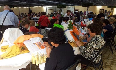Más de 350 mujeres  acuden en Adra al XII Encuentro Provincial de Mujeres Bolilleras
