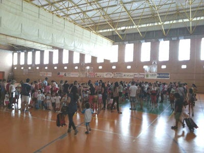 Unos 200 niños en la escuela de verano de Berja
