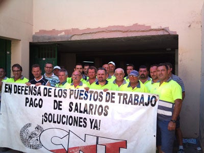 CNT de Adra exige el rescate del servicio de limpieza viaria y recogida de basura para garantizar la normalidad en el servicio