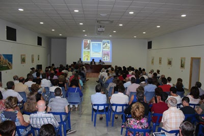 Multitudinaria presentación de la revista del Centro Virgitano de Estudios Históricos