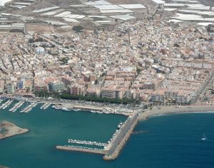 Fomento y Vivienda promueve una inversión privada de 180.000 euros en el puerto de Adra