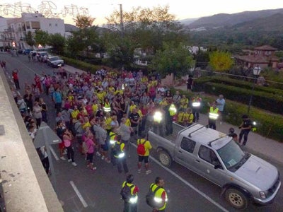 Fondón acoge uno de los senderos de luna llena más multitudinarios de Almería